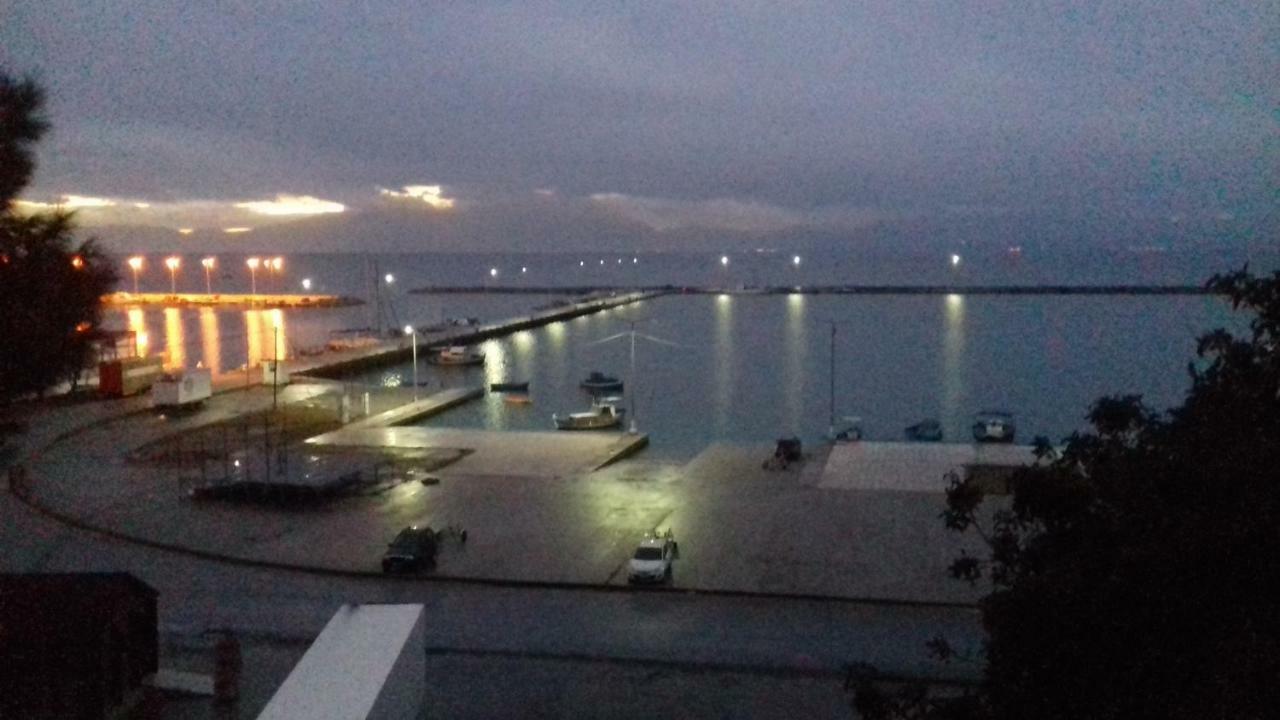 Ariadne Apartments 尼亚米卡尼奥纳 外观 照片